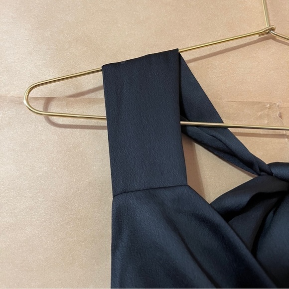 DANNIJO | NWT Noir Halter Scarf Top Tie Neck Open Back Top Satin Crepe Size M - Picture 6 of 15